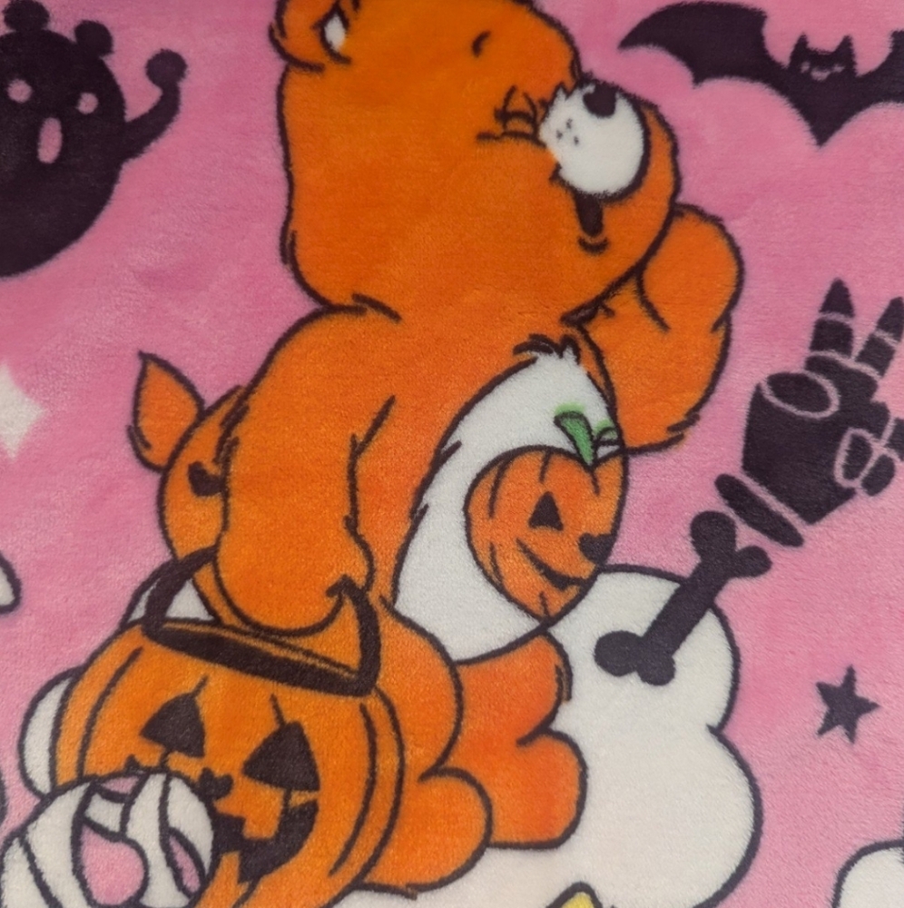 Care Bears Halloween Blanket 🎃 - Picture 6 of 7